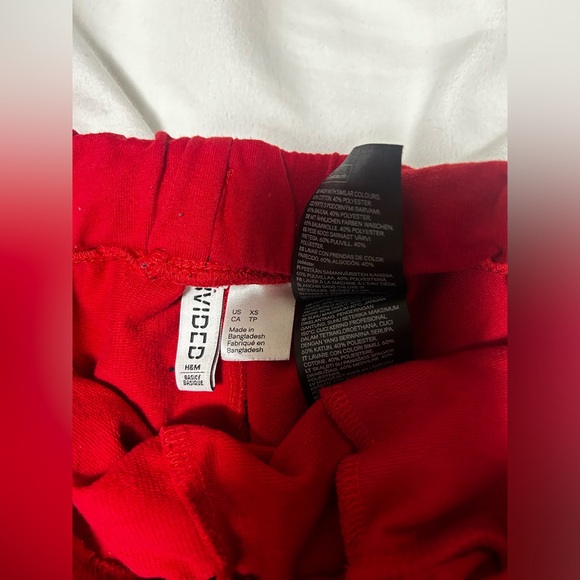 H&M red tie shorts sweatshort - Picture 3 of 4